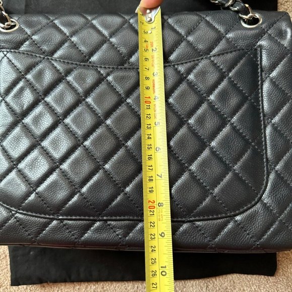 CHANEL Classic FLAP OG CAVIAR Maxi *MINT* Condition Silver Hardware L@@K! - Picture 10 of 16